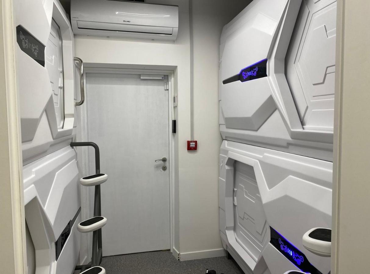 Av-1 Capsule Hotel Kiev Exterior foto