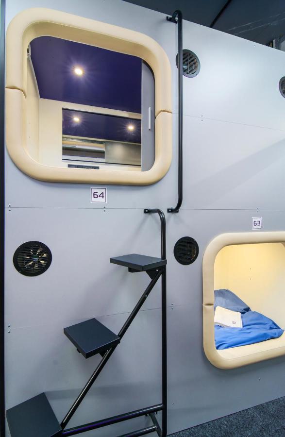 Av-1 Capsule Hotel Kiev Exterior foto